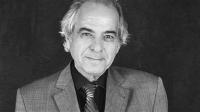 وفاة الشاعر السوري صفوح شغالة، وهؤلاء المشاهير تغنوا بكلماته