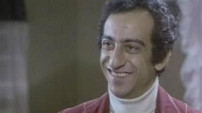 أحمد راتب.. صانع الضحكة والدمعة مع عادل إمام.. وهذا ما فعله مع بناته عند مرضه