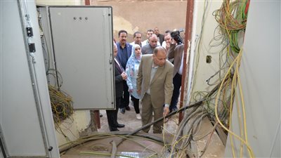 محافظ أسيوط يتفقد أعمال التطوير بالمبنى الملحق للمبرة للتأمين الصحي 