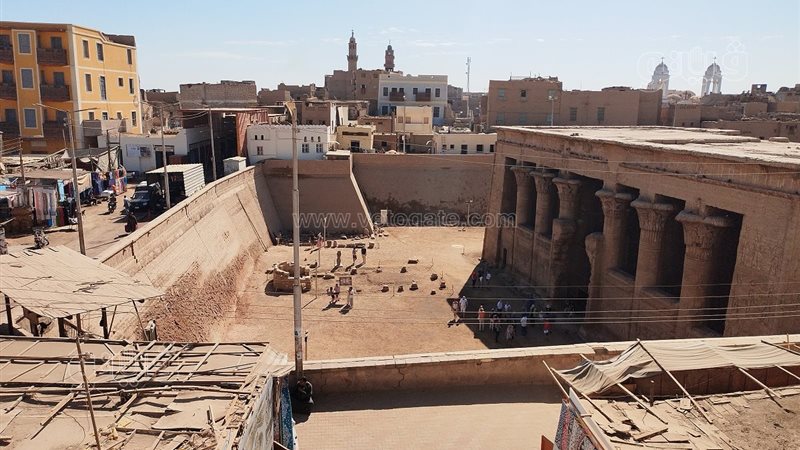 معبد خنوم بإسنا،