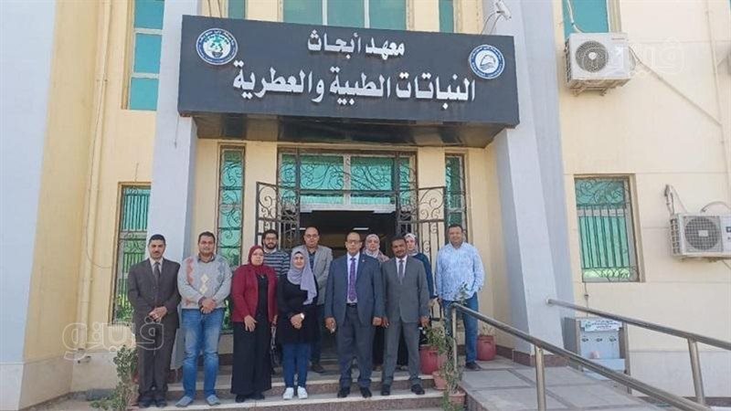 زيارة لباحثة بجامعة