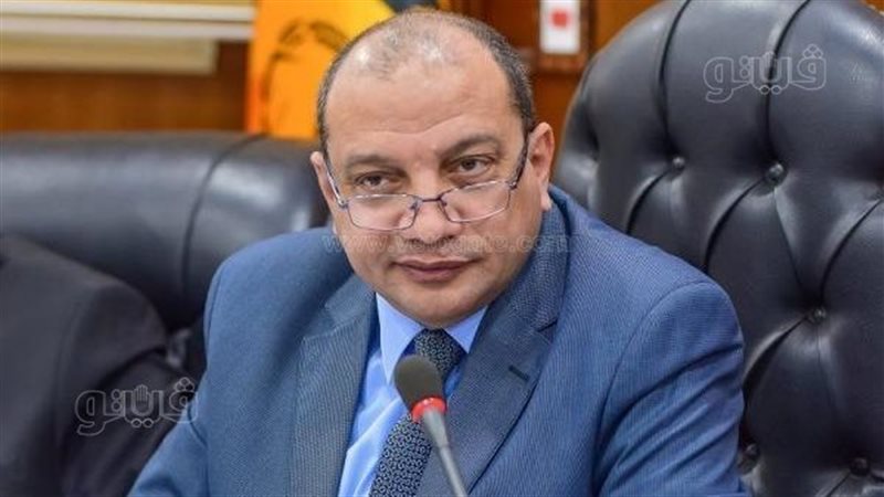 الدكتور منصور حسن