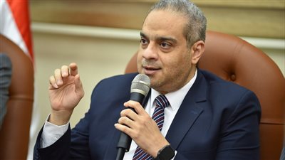 رئيس هيئة الدواء يستقبل أعضاء صحة الشيوخ