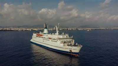  أكبر سفينة كتب عائمة بالعالم تصل مصر خلال أيام  (صور)