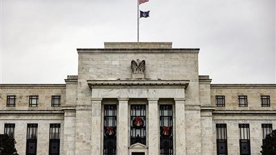 رسائل متضاربة عن الفائدة والتضخم من صانعي السياسة النقدية في أمريكا