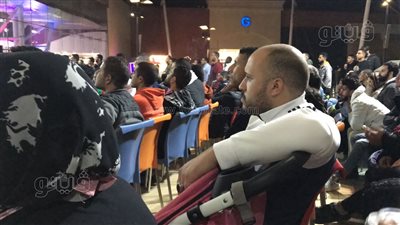 الحزن والصدمة يسيطران على جماهير المغرب بعد هدف فرنسا الأول (فيديو)