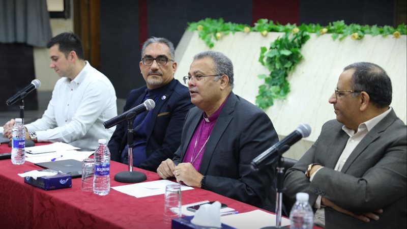 رئيس الإنجيلية، فيتو