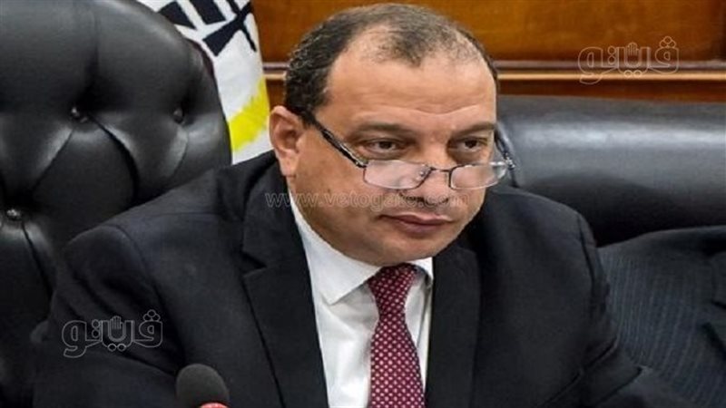 الدكتور منصور حسن