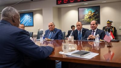 السيسي لوزيري خارجية ودفاع أمريكا: حريصون على دعم الشراكة الاستراتيجية مع الولايات المتحدة.. أفريقيا تحتاج إلى بنية أساسية مكتملة.. وضرورة إبرام اتفاق قانوني ملزم لقواعد ملء وتشغيل سد النهضة