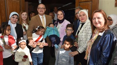 نائب رئيس جامعة عين شمس يشهد احتفالية أطفال مركز رعاية الأطفال ذوى الاحتياجات الخاصة