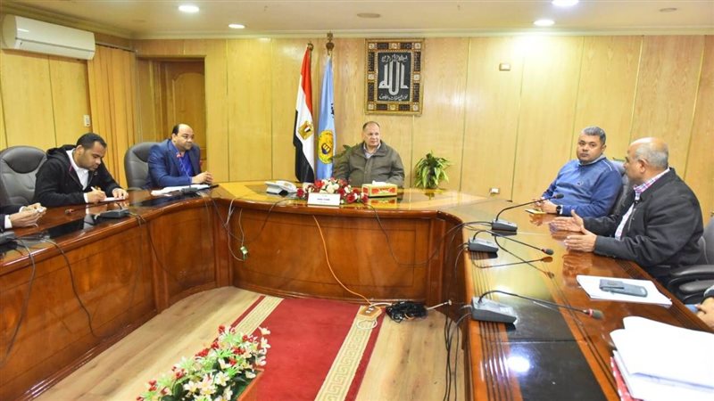 اجتماع محافظ أسيوط،