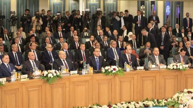 جلسة نقاشية لاستعراض