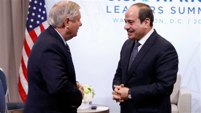 السيسي: مصر تواصل جهودها الدؤوبة للمساهمة في تسوية الأزمات التي تشهدها المنطقة.. ويؤكد دعم مصر لمختلف الجهود الرامية لتنشيط عملية السلام واستئناف المفاوضات الفلسطينية الإسرائيلية