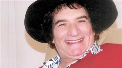 يعيش في وحدة وتلك هي صاحبة الفضل عليه، جوانب استثنائية يرويها الفنان محيي إسماعيل