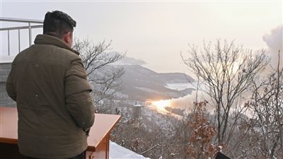 كوريا الشمالية تعلن نجاح تجربة جديدة لتطوير سلاح استراتيجي (صور)