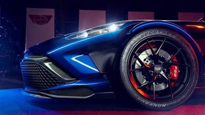 دونكرفورت تطلق سيارتها F22 المجنحة بقوة 500 حصان