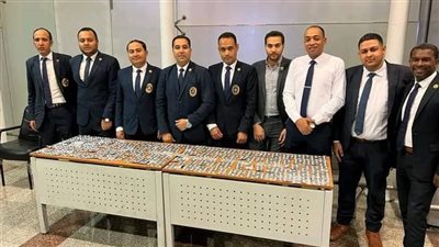 جمارك مطار الغردقة تحبط محاولة تهريب عدد من السجائر الإلكترونية