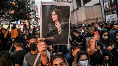 دعوات واسعة للإضراب والاحتجاج في أنحاء إيران 