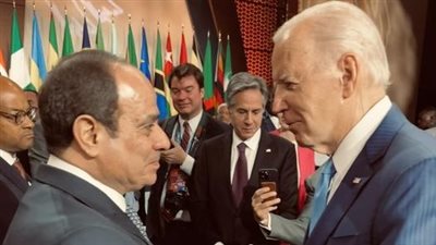 مواطن يسأل: مصر مع أمريكا ولا روسيا والصين؟ والرئاسة تجيب