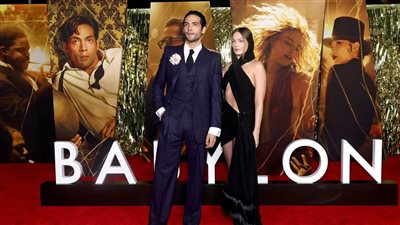  Babylon، العرض العالمي لفيلم براد بيت ومارجو روبي (فيديو وصور) 