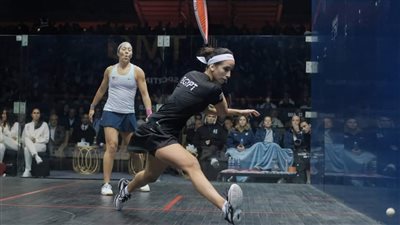 مصر تهزم أمريكا وتتوج ببطولة العالم لسيدات الإسكواش