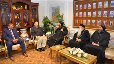 محافظ أسيوط يلتقى الأنبا 