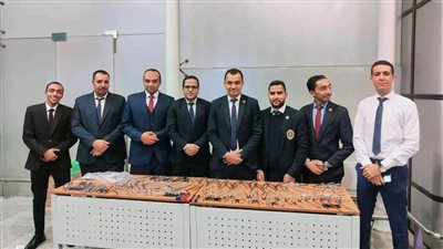 ضبط محاولة تهريب أقراص مخدرة ومستلزمات طبية وجراحية بمطار الغردقة