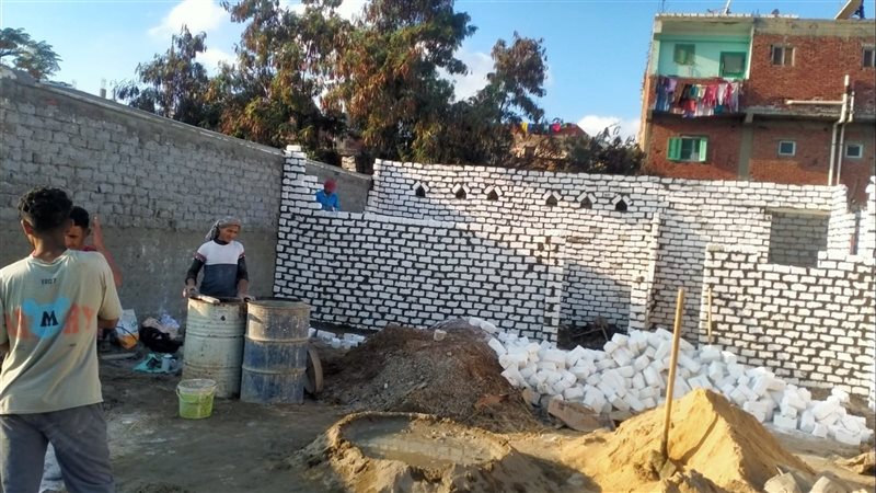 جانب من أعمال الإزالة،