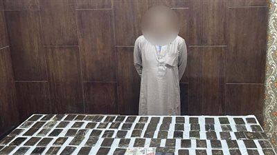 سقوط عنصر إجرامي يدير وكرا لتجارة المخدرات بالجيزة