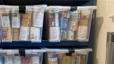 الشعب البريطاني يستعد لكارثة اقتصادية ويبدأ تخزين الإمدادات الأساسية 