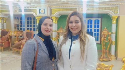 ابنة الدقهلية أسماء الجمل تكشف كواليس غنائها أمام الرئيس (صور)