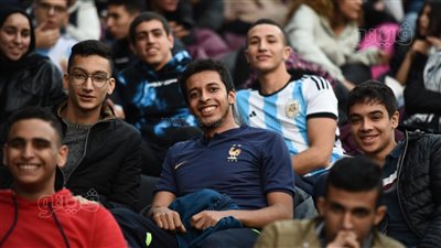 تجمعات لجماهير الأرجنتين وفرنسا بـ 6 أكتوبر لمشاهدة نهائي كأس العالم (صور) 