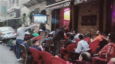 إقبال أهالي الإسكندرية على المقاهي والكافتريات لمتابعة نهائي كأس العالم
