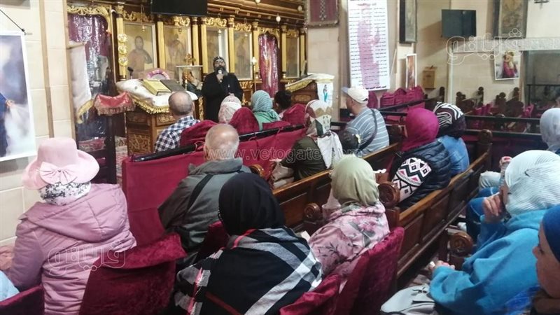  زيارة المعالم الدينية،