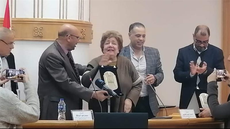 فاطمة المعدول، فيتو