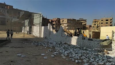 رئيس حي الهرم يزيل تعديات بمنطقة الشيخة نصرة 