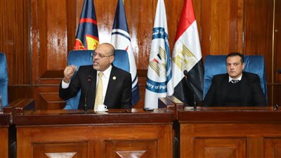 محمد جبران يفتتح برنامج تنمية المهارات الإعلامية للنقابيين بمنار مصر للبترول