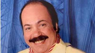 في ذكراه، أبرز إفيهات وقفشات صانع البهجة الراحل طلعت زكريا (فيديو)