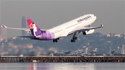 36 مصابا إثر تعرض طائرة أمريكية لاضطرابات جوية