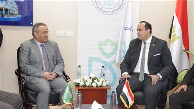 رئيس هيئة الرعاية الصحية يدعو للاستفادة من فرص الاستثمار في الصحة بمصر