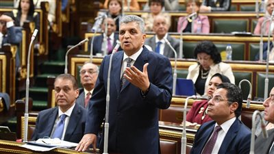 أسامة ربيع يكشف إنجازات قناة السويس: تحصيل 8 مليارات دولار في 2022 