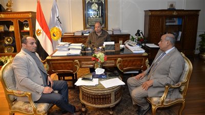 محافظ أسيوط يعلن خطة لتطوير 40 وحدة نهرية