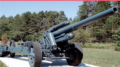 زيلينسكي يطلب من الدنمارك تزويد أوكرانيا بمدافع هاوتزر