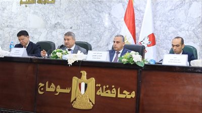  إصدار 5540 رخصة خلال 3 شهور بالمناطق الصناعية في سوهاج 