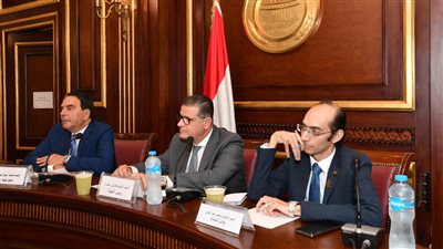 حقوق الإنسان بالبرلمان تطالب الجامعات الخاصة بالحرية الأكاديمية والمشاركة المجتمعية