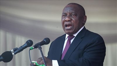 خبأ 8 ملايين دولار تحت وسادة، فضيحة الجاموس تلاحق رئيس جنوب أفريقيا