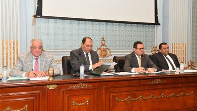 زراعة البرلمان تهاجم رئيس حماية الأراضي.. يرفض تنفيذ توجيهات الرئيس