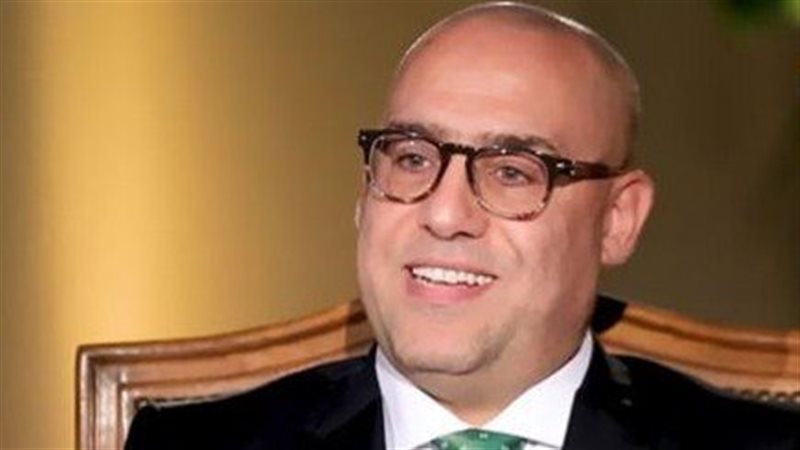 وزير الإسكان عصام