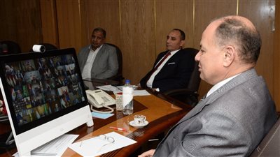 محافظ أسيوط يعلن تكثيف الجهود لضبط الأسواق والتوسع في إنشاء منافذ أهلا رمضان 