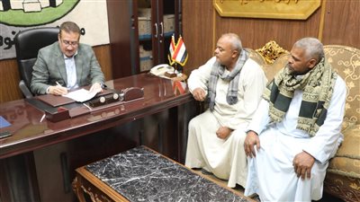 محافظ المنوفية يواصل لقاءات المواطنين ويوجه بحل مشاكلهم